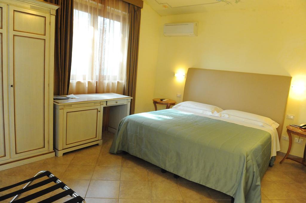 Hotel Saturno Fonte Pura サトゥルニア 部屋 写真