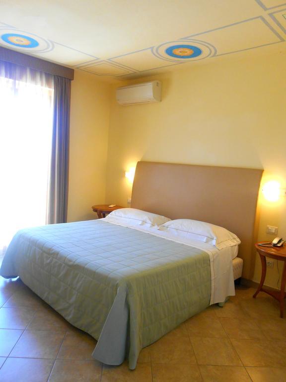 Hotel Saturno Fonte Pura サトゥルニア エクステリア 写真